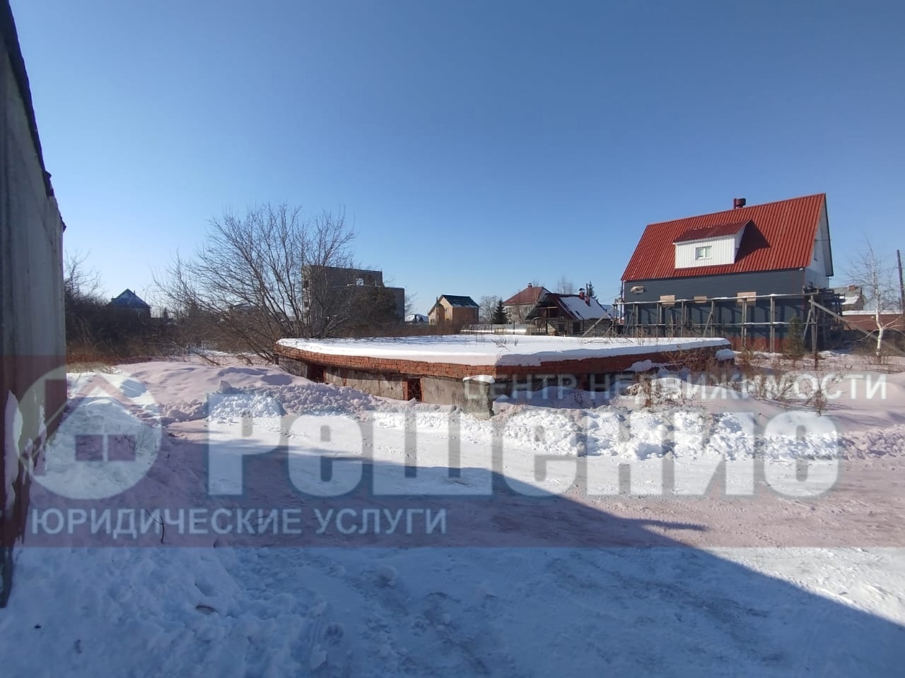 Предлагаем Вашему внимаю хороший земельный участок в г. Копейске, с. Синеглазово, ул. Полевая, 11а

+ Ровный, сухой участок  17 соток
+ Кадастровый номер 74:30:0902002:84
+ На участке залит фундамент 12х12, имеет перекрытия, глубина 3м.
+ Построен гараж из бетонных плит – 18 кв.м.
+ Электричество 38