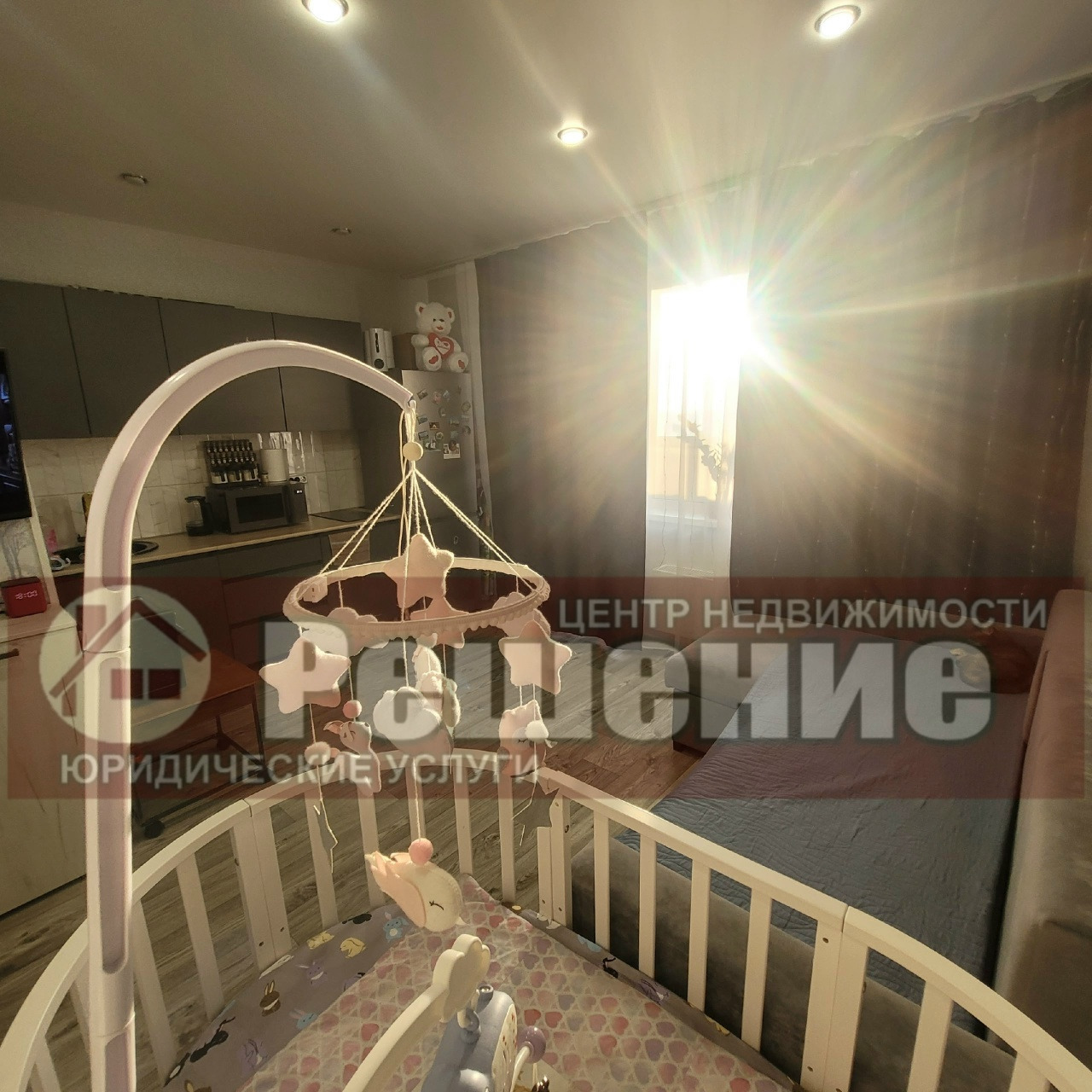 Готовая студия на пр. Славы — заезжай и живи! 🏡✨
📍 пр. Славы, 14 — отличный район Копейска с развитой инфраструктурой и уютным зелёным двором.
Что уже сделано за вас:
🪟 Евроокна — тепло и тихо
💡 Натяжные потолки — красиво и современно
🚪 Межкомнатные двери, хорошая входная дверь — всё установлено
🛋️ 