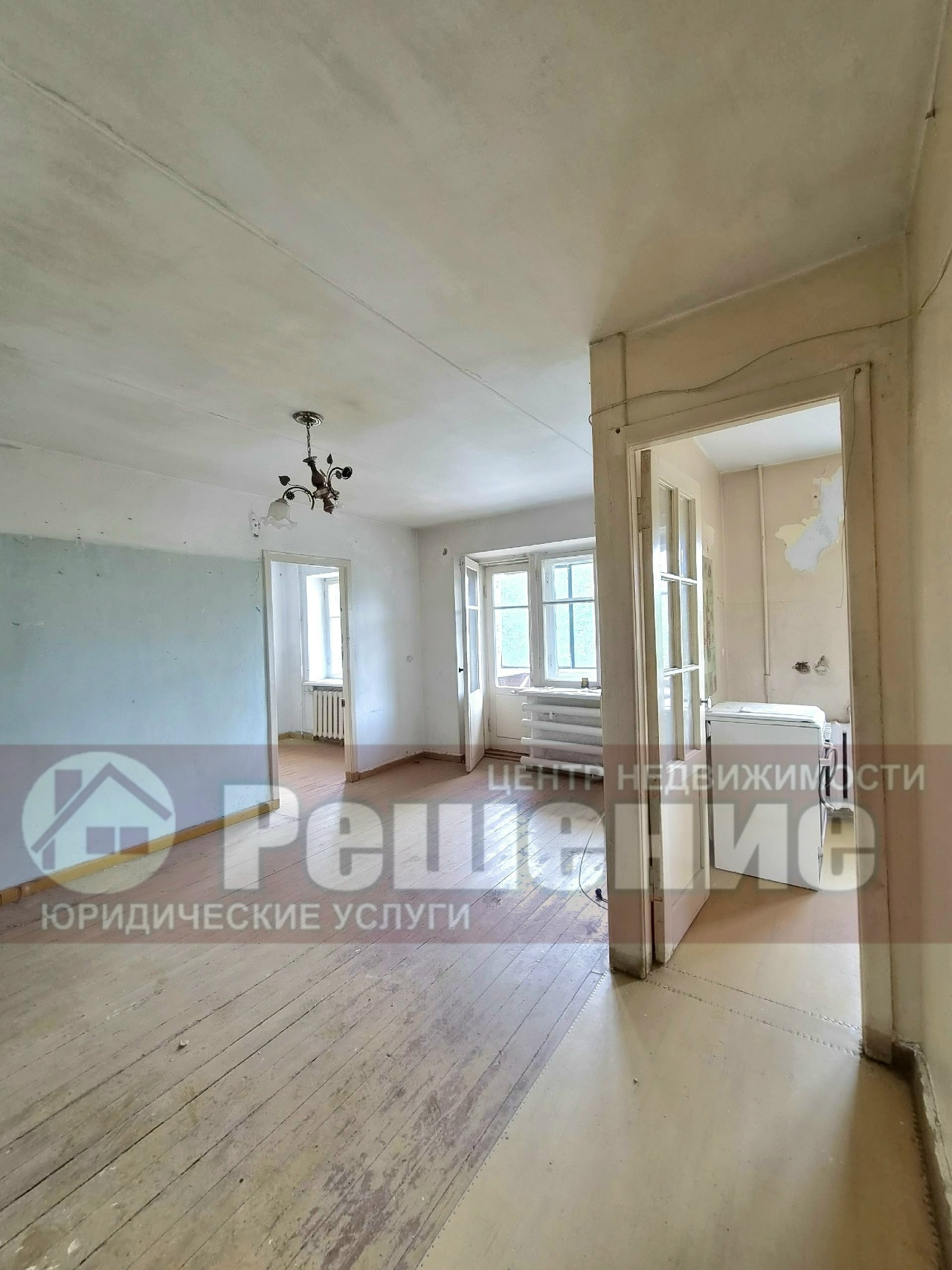Светлая двушка в центре Горняка — кирпичный дом, тишина и всё рядом 🏡🌿
📍 ул. Чернышевского, 16 — идеальное место для семьи, кто ценит тепло, покой и готов создать уют под себя.
🔑 Почему это хороший вариант:
✅   Кирпичный дом — тепло зимой и тихо в любое время суток
✅   Совмещённый санузел — удобно и