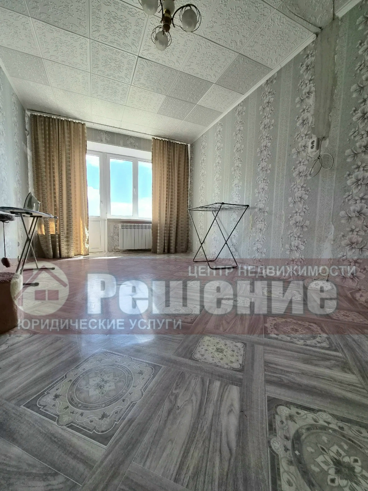 Хорошая двушка в кирпичном доме в Потанино — тепло, уют и природа рядом 🏡🌿
📍 ул. Театральная, 6а. Квартира для тех, кто хочет жить в спокойном районе, но с удобным выездом в город.
🔑 Что внутри:
· Кирпичный тёплый дом — зимой комфортно, шумоизоляция на уровне
· Раздельные комнаты на разные стороны —